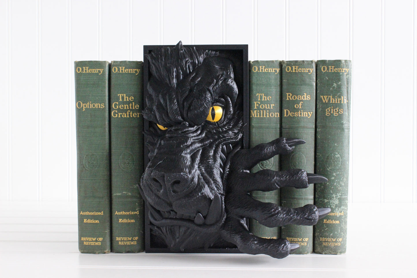 Werewolf Book Nook, Halloween Decor, 3D Print Wolf Bookshelf