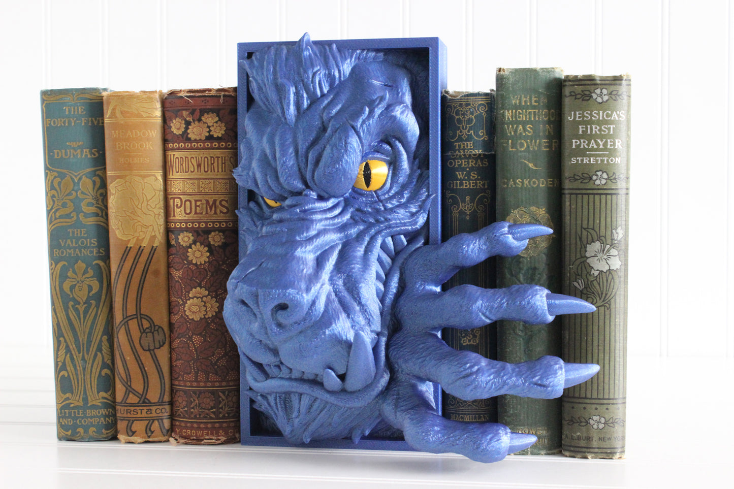 Werewolf Book Nook, Halloween Decor, 3D Print Wolf Bookshelf
